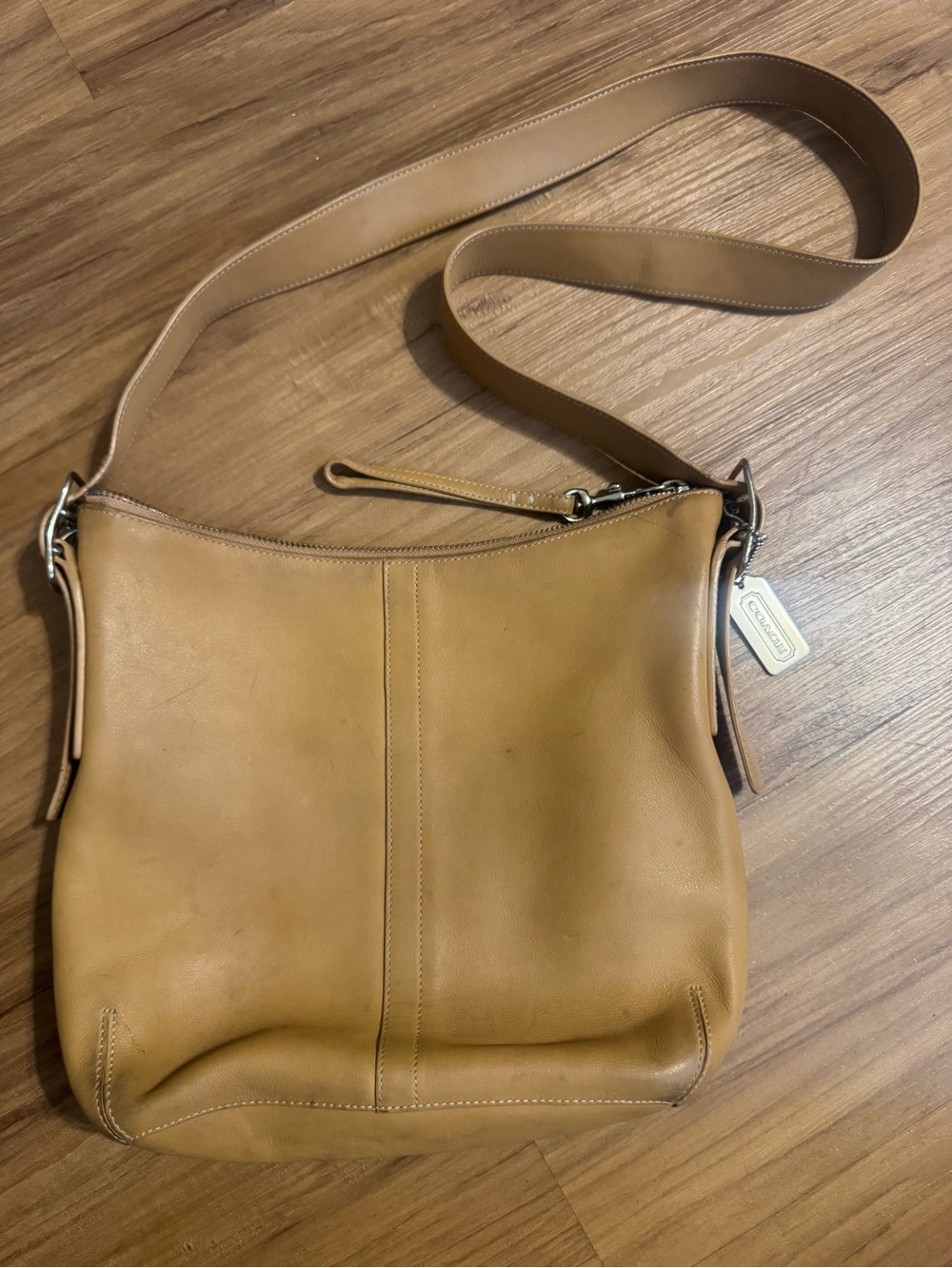 Vintage Coach Legacy Slim Shoulder or Crossbody Bag Leather Camel 9326 Medium